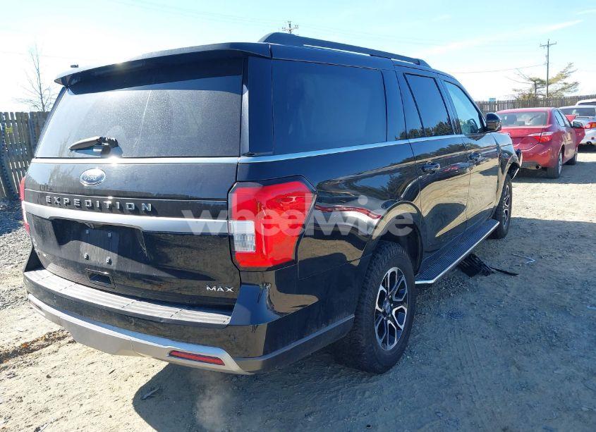Photo 4 of 2022 Ford Expedition XLT MAX (VIN 1FMJK1JT0NEA66311)
