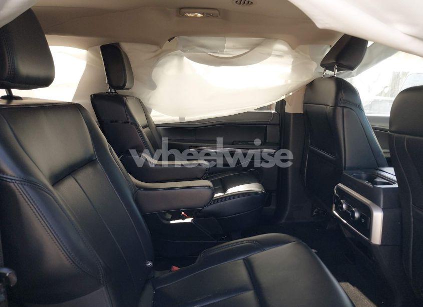 Photo 8 of 2022 Ford Expedition XLT MAX (VIN 1FMJK1JT0NEA66311)