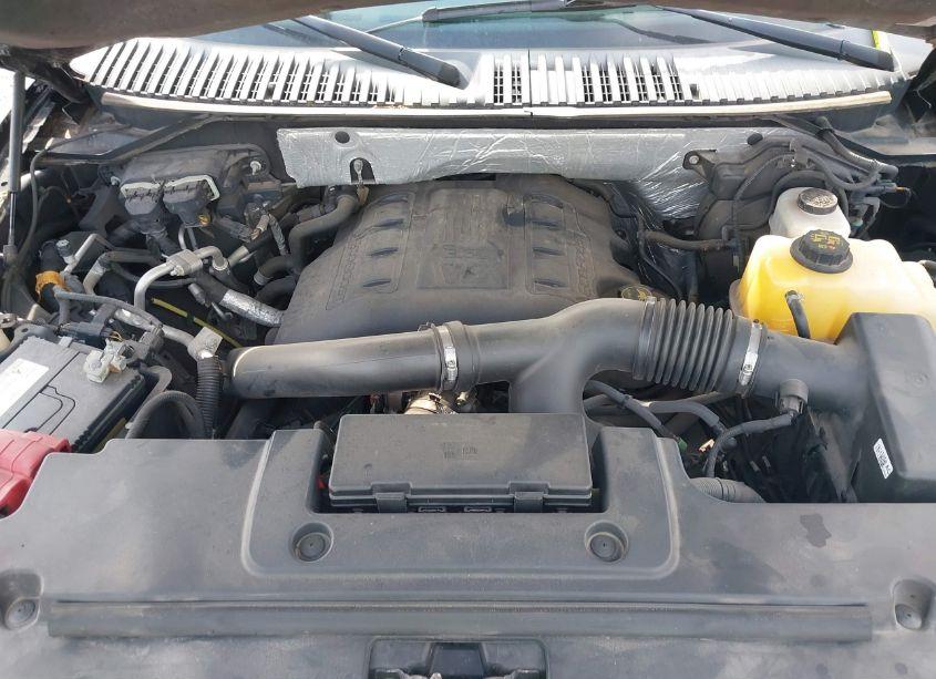 Photo 10 of 2015 Ford Expedition EL XLT (VIN 1FMJK1JT1FEF15691)