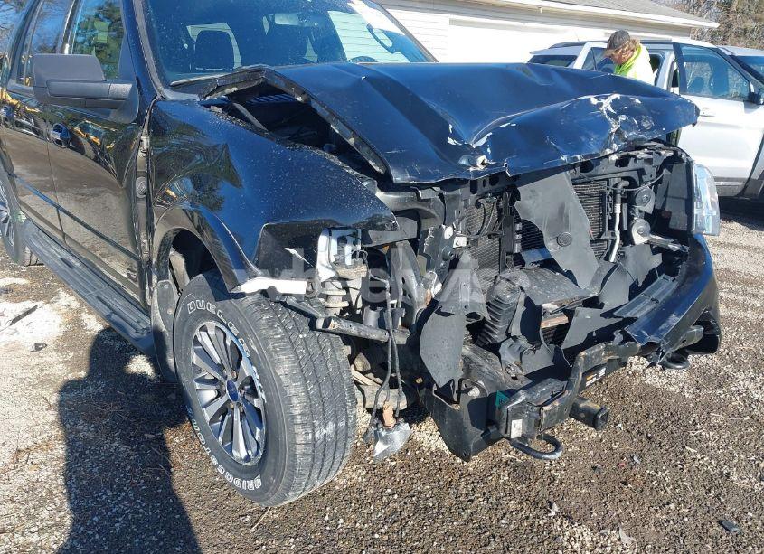 Photo 6 of 2017 Ford Expedition EL XLT (VIN 1FMJK1JT1HEA02136)