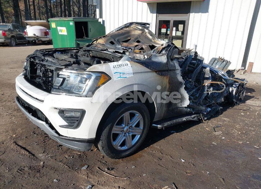 Photo 2 of 2019 Ford Expedition MAX XLT (VIN 1FMJK1JT1KEA84649)