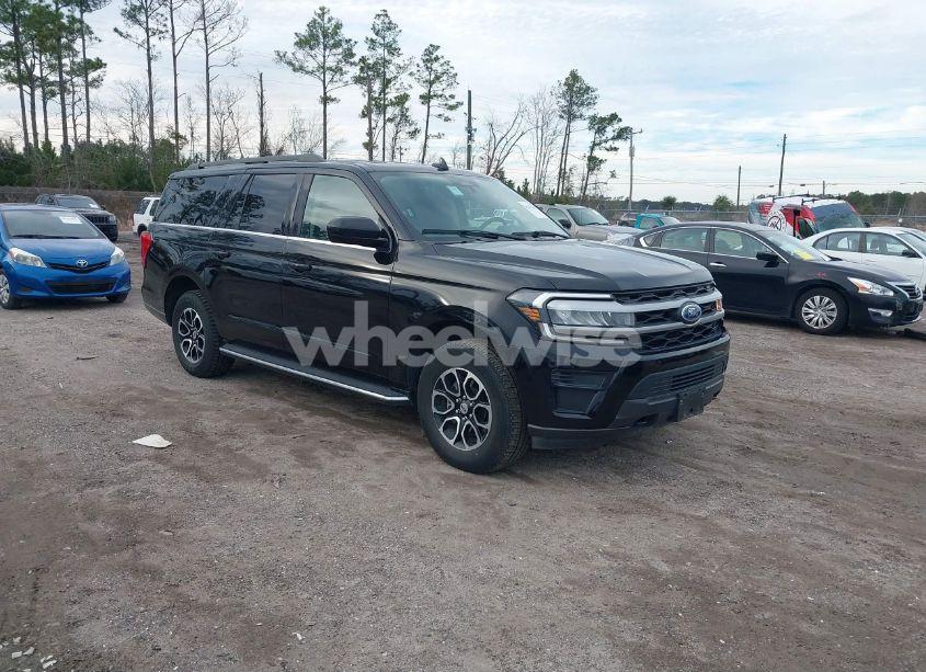 2022 Ford Expedition XLT MAX (VIN 1FMJK1JT2NEA57996) main photo