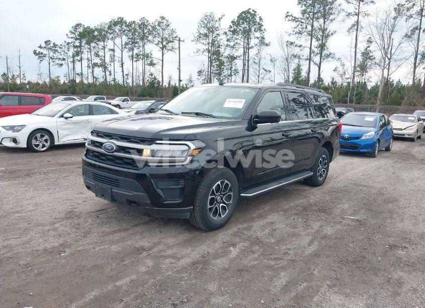 Photo 2 of 2022 Ford Expedition XLT MAX (VIN 1FMJK1JT2NEA57996)
