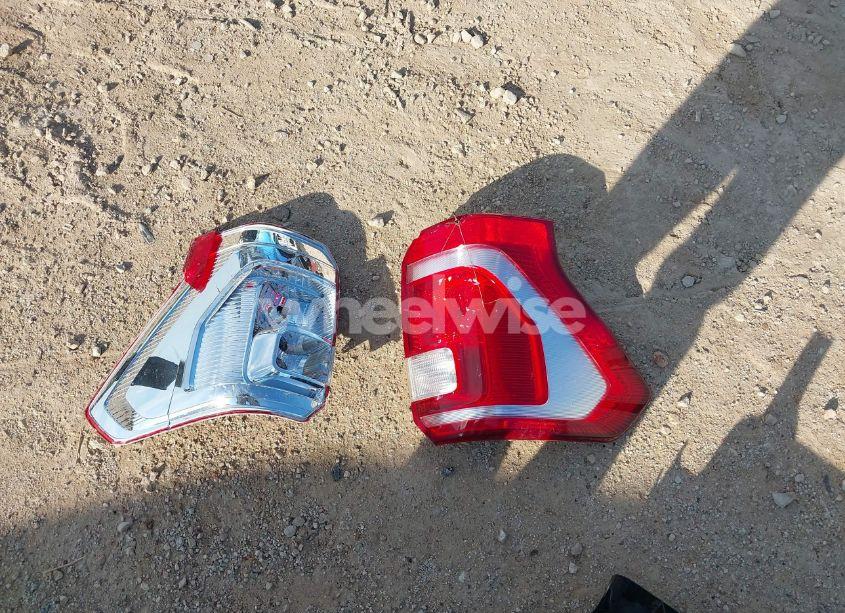 Photo 12 of 2018 Ford Expedition MAX XLT (VIN 1FMJK1JT3JEA42417)