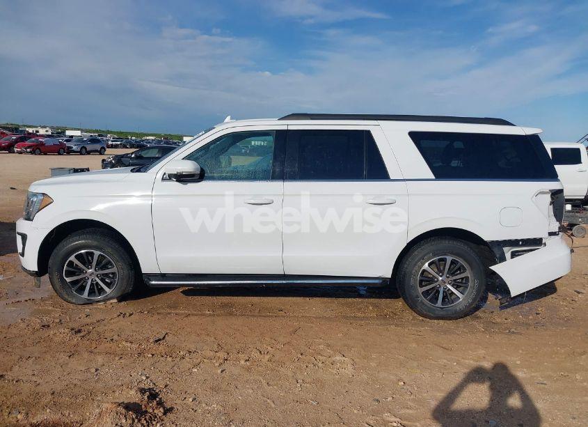 Photo 15 of 2018 Ford Expedition MAX XLT (VIN 1FMJK1JT3JEA42417)