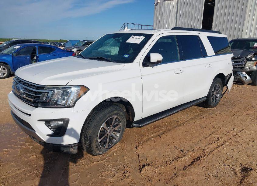 Photo 2 of 2018 Ford Expedition MAX XLT (VIN 1FMJK1JT3JEA42417)