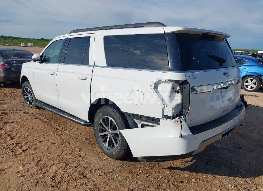 Photo 3 of 2018 Ford Expedition MAX XLT (VIN 1FMJK1JT3JEA42417)