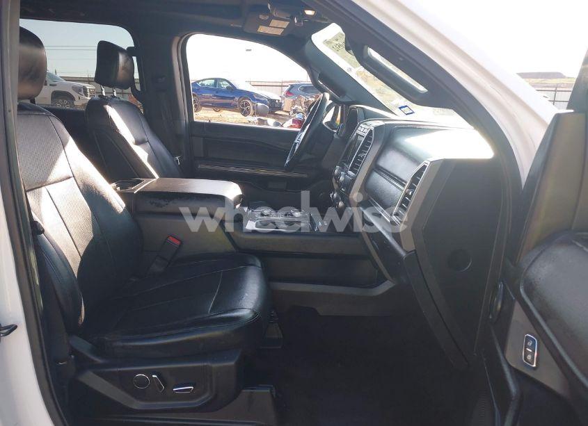 Photo 5 of 2018 Ford Expedition MAX XLT (VIN 1FMJK1JT3JEA42417)