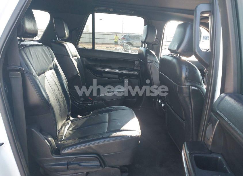 Photo 8 of 2018 Ford Expedition MAX XLT (VIN 1FMJK1JT3JEA42417)
