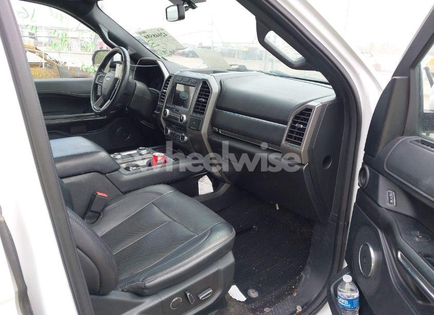 Photo 5 of 2018 Ford Expedition MAX XLT (VIN 1FMJK1JT4JEA31961)