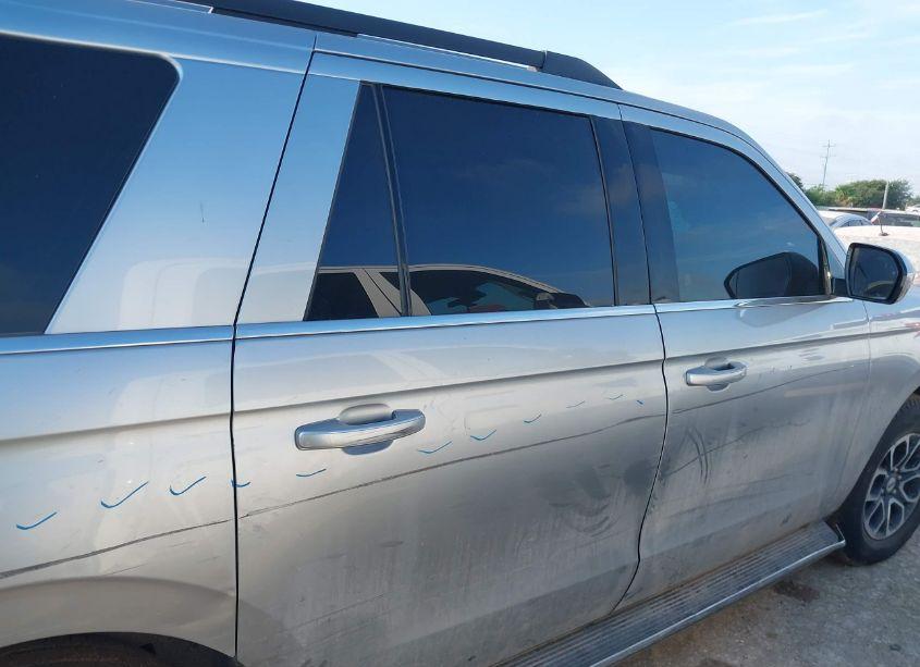 Photo 13 of 2022 Ford Expedition XLT MAX (VIN 1FMJK1JT4NEA58132)
