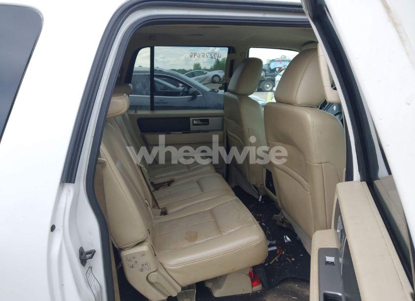 Photo 8 of 2016 Ford Expedition EL XLT (VIN 1FMJK1JT5GEF36903)