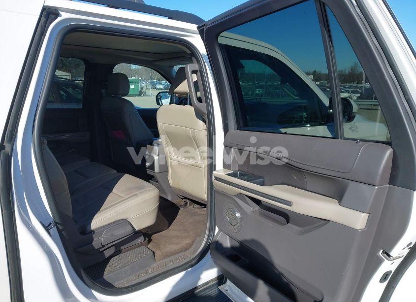 Photo 8 of 2018 Ford Expedition MAX XLT (VIN 1FMJK1JT5JEA27028)