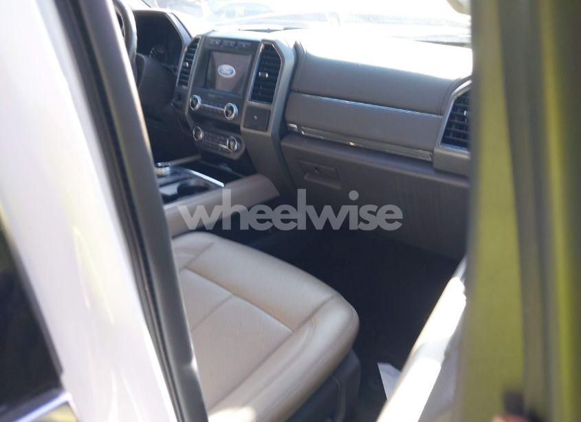 Photo 5 of 2020 Ford Expedition XLT MAX (VIN 1FMJK1JT5LEA49551)