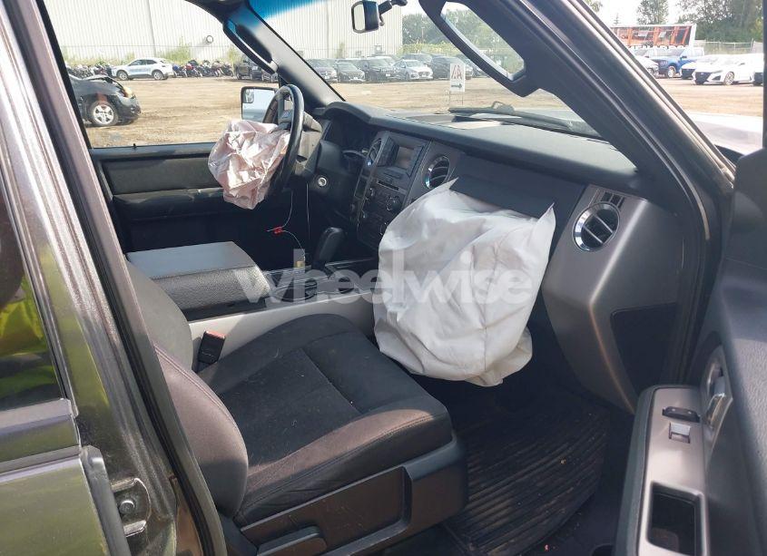 Photo 5 of 2017 Ford Expedition EL XLT (VIN 1FMJK1JT6HEA01144)