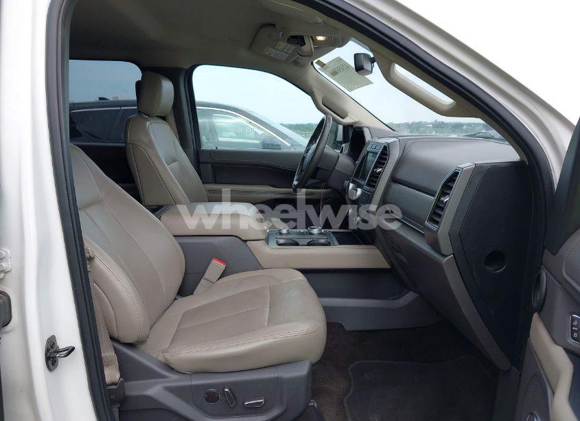 Photo 5 of 2018 Ford Expedition MAX XLT (VIN 1FMJK1JT6JEA43691)