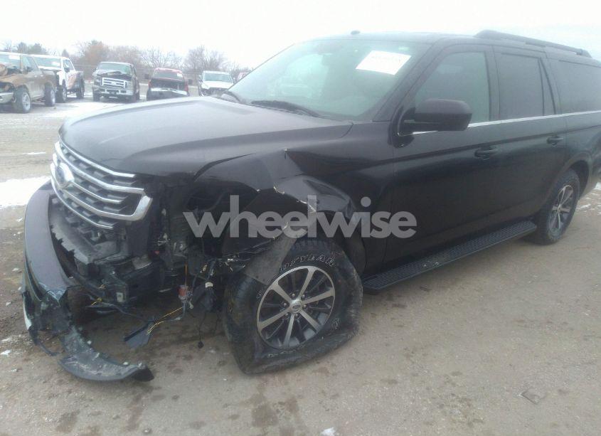 Photo 2 of 2019 Ford Expedition MAX XLT (VIN 1FMJK1JT6KEA17528)