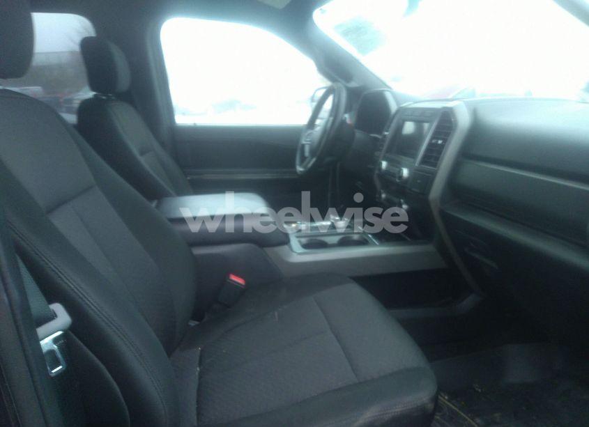 Photo 5 of 2019 Ford Expedition MAX XLT (VIN 1FMJK1JT6KEA17528)