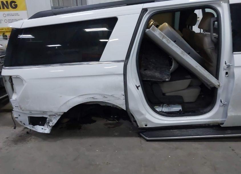 Photo 6 of 2021 Ford Expedition XLT MAX (VIN 1FMJK1JT6MEA81345)