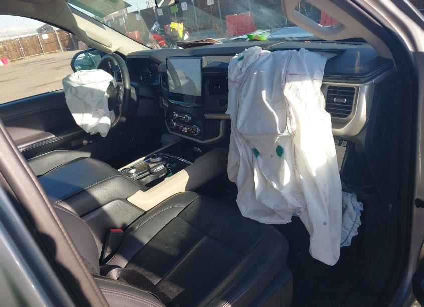 Photo 5 of 2022 Ford Expedition XLT MAX (VIN 1FMJK1JT6NEA58097)