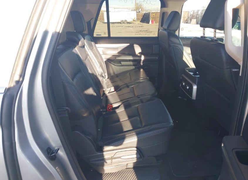 Photo 8 of 2022 Ford Expedition XLT MAX (VIN 1FMJK1JT6NEA58097)