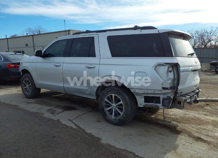 Photo 3 of 2018 Ford Expedition MAX XLT (VIN 1FMJK1JT7JEA26267)