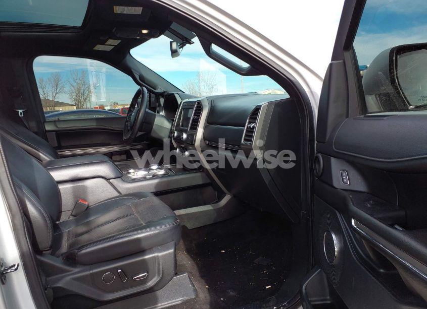 Photo 5 of 2018 Ford Expedition MAX XLT (VIN 1FMJK1JT7JEA26267)