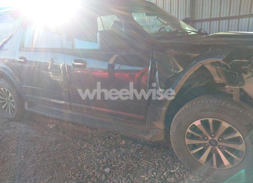 Photo 13 of 2017 Ford Expedition EL XLT (VIN 1FMJK1JT9HEA12221)