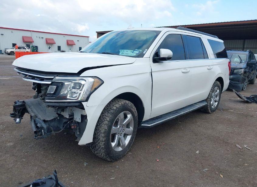 Photo 2 of 2018 Ford Expedition MAX XLT (VIN 1FMJK1JT9JEA39313)