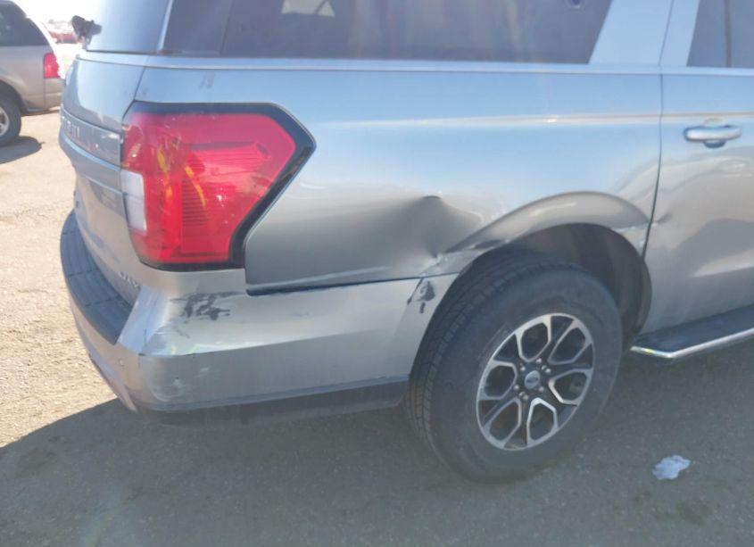 Photo 6 of 2022 Ford Expedition XLT MAX (VIN 1FMJK1JT9NEA27345)