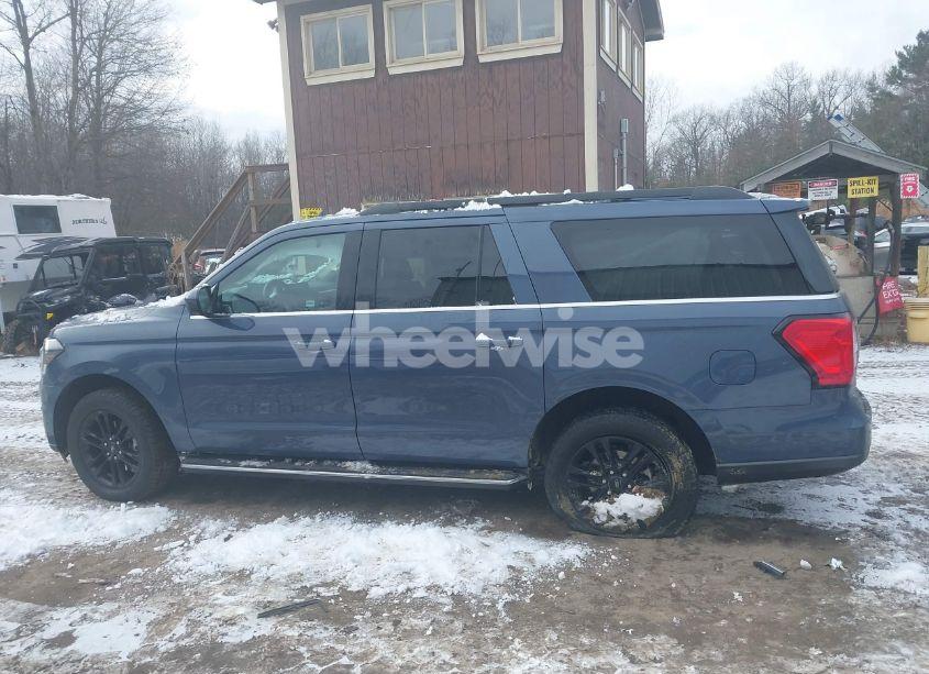 Photo 14 of 2022 Ford Expedition XLT MAX (VIN 1FMJK1JT9NEA54528)