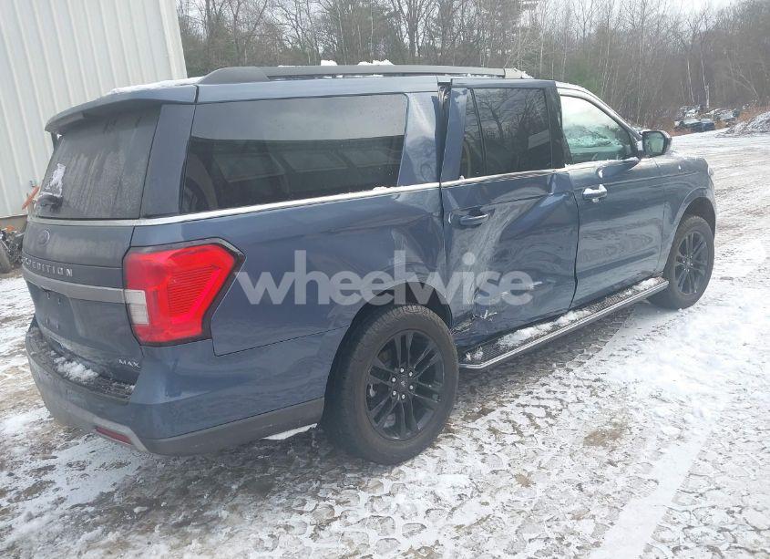 Photo 4 of 2022 Ford Expedition XLT MAX (VIN 1FMJK1JT9NEA54528)