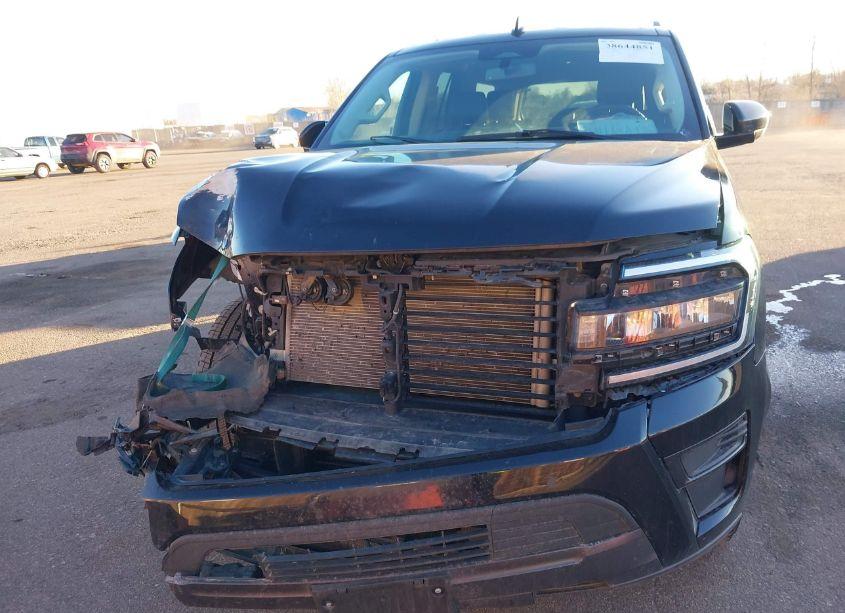 Photo 6 of 2022 Ford Expedition XLT MAX (VIN 1FMJK1JT9NEA58868)