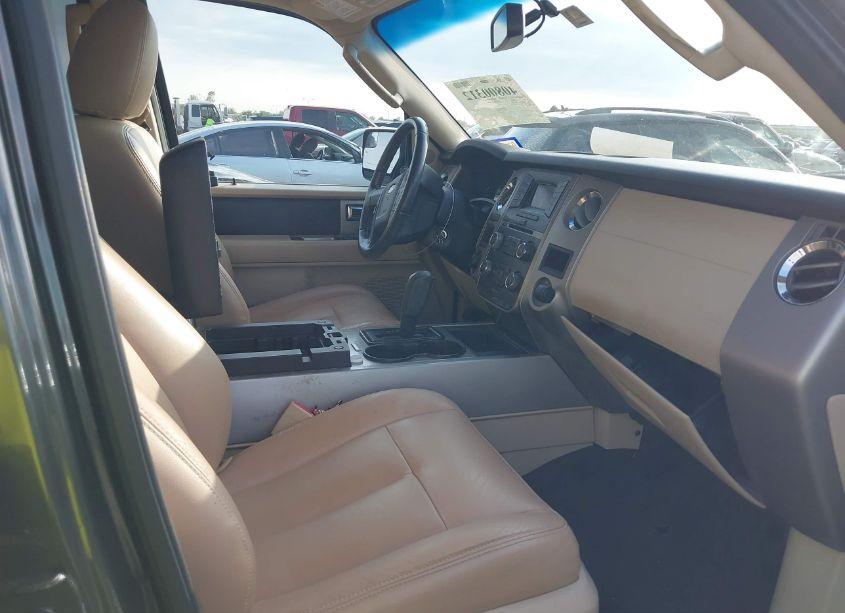 Photo 5 of 2016 Ford Expedition EL XLT (VIN 1FMJK1JTXGEF05985)