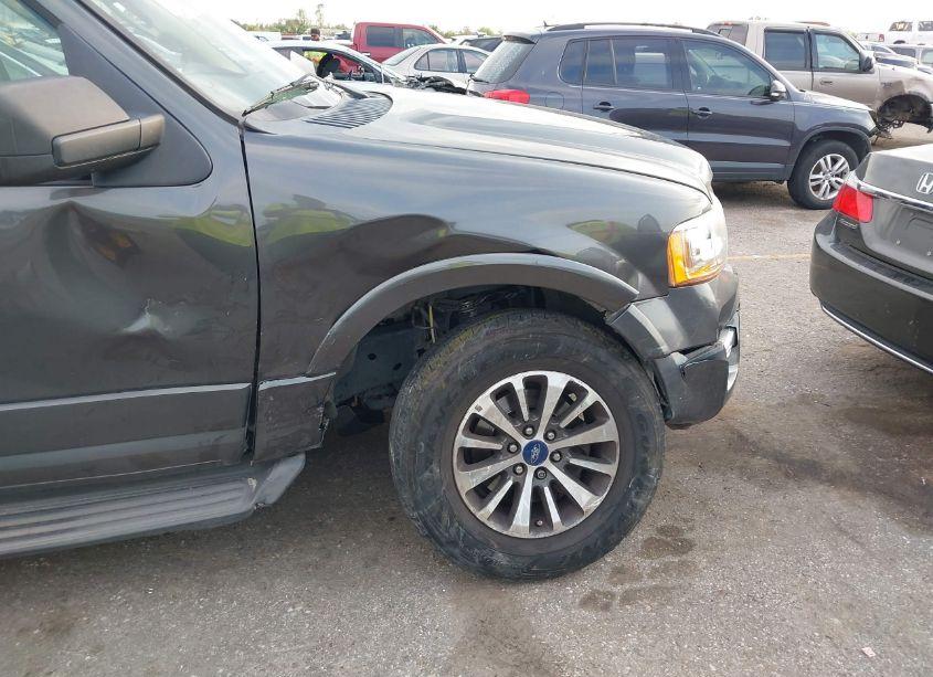 Photo 6 of 2016 Ford Expedition EL XLT (VIN 1FMJK1JTXGEF05985)