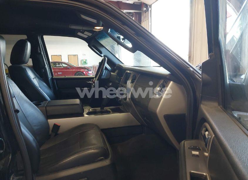 Photo 5 of 2016 Ford Expedition EL XLT (VIN 1FMJK1JTXGEF50733)