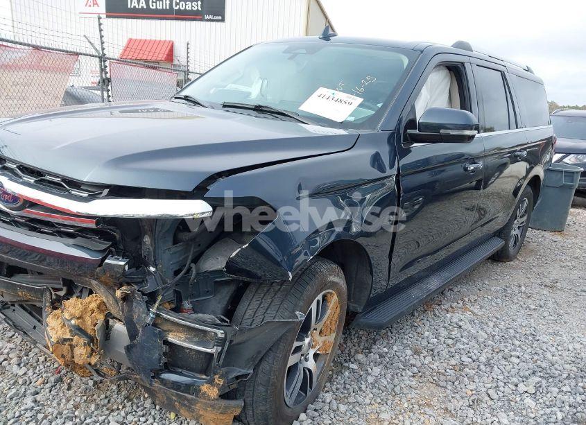 Photo 2 of 2024 Ford Expedition LIMITED MAX (VIN 1FMJK1K81REA26139)
