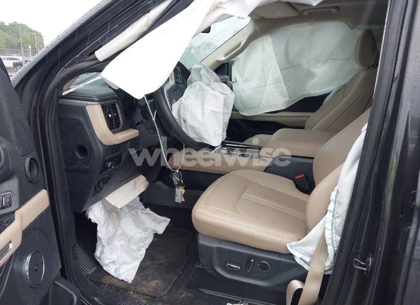 Photo 5 of 2024 Ford Expedition LIMITED MAX (VIN 1FMJK1K82REA57688)