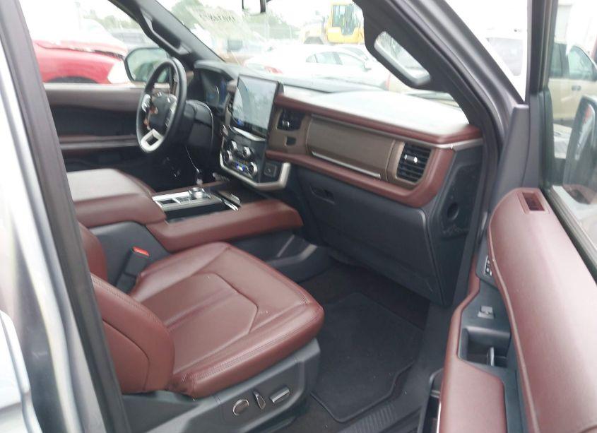 Photo 5 of 2023 Ford Expedition LIMITED MAX (VIN 1FMJK1K83PEA12241)