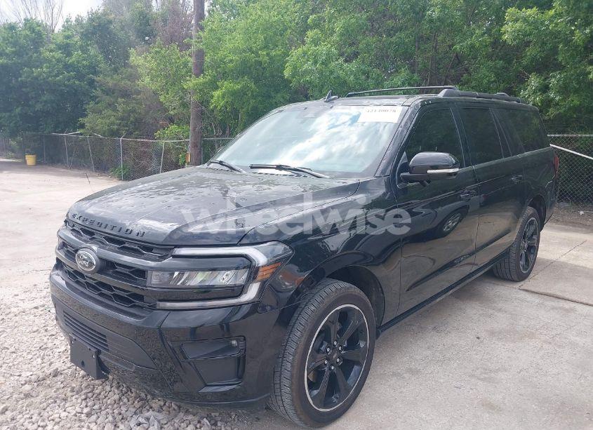 Photo 2 of 2024 Ford Expedition LIMITED MAX (VIN 1FMJK1K88REA01061)