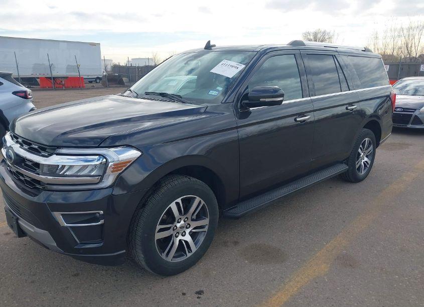 Photo 2 of 2024 Ford Expedition LIMITED MAX (VIN 1FMJK1K8XREA10392)