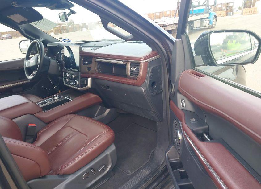 Photo 5 of 2024 Ford Expedition LIMITED MAX (VIN 1FMJK1K8XREA10392)