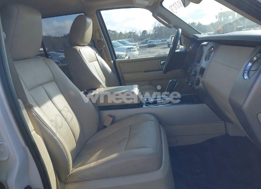 Photo 5 of 2015 Ford Expedition EL LIMITED (VIN 1FMJK1KT0FEF01487)