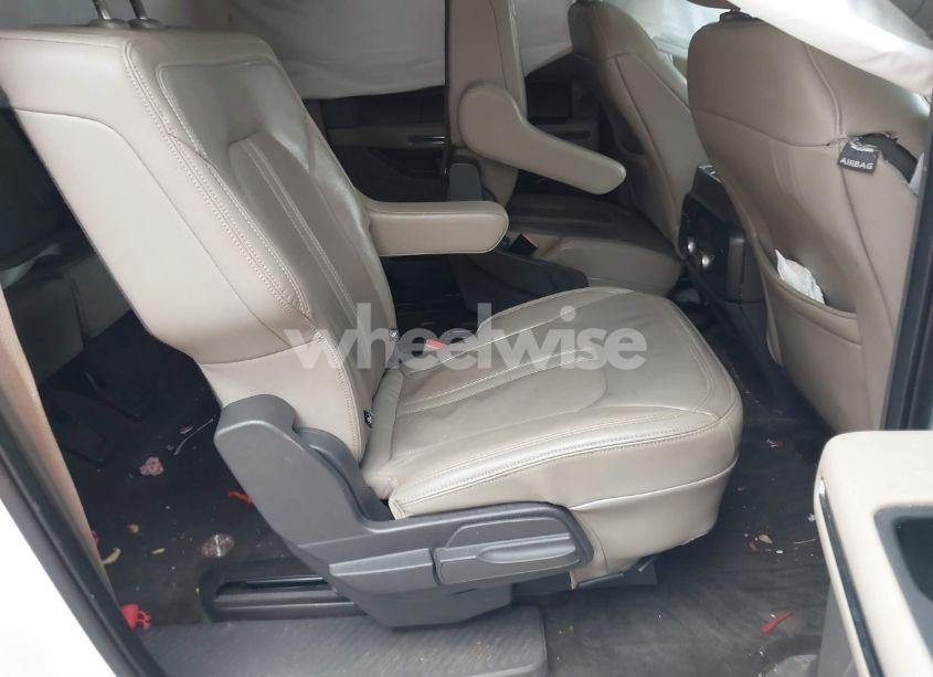 Photo 8 of 2018 Ford Expedition MAX LIMITED (VIN 1FMJK1KT0JEA35634)