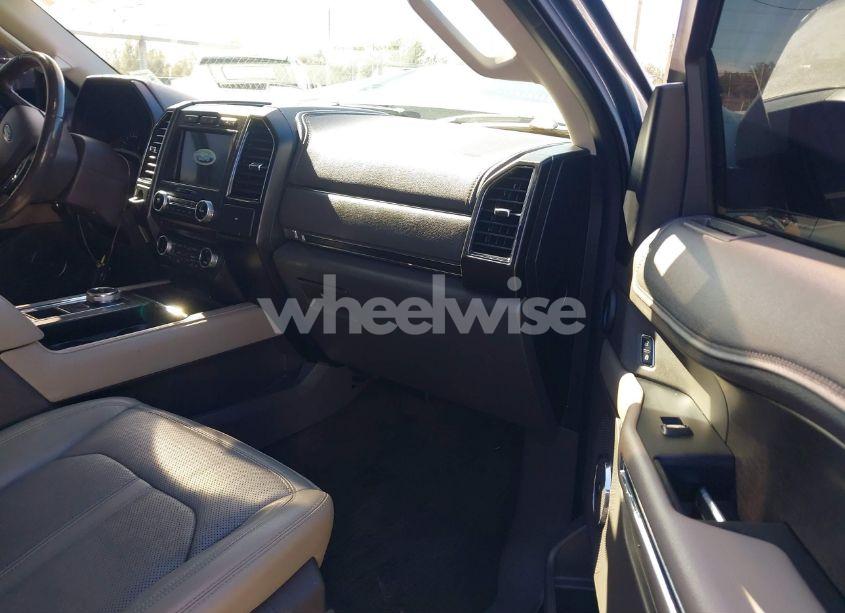 Photo 5 of 2018 Ford Expedition MAX LIMITED (VIN 1FMJK1KT1JEA07874)