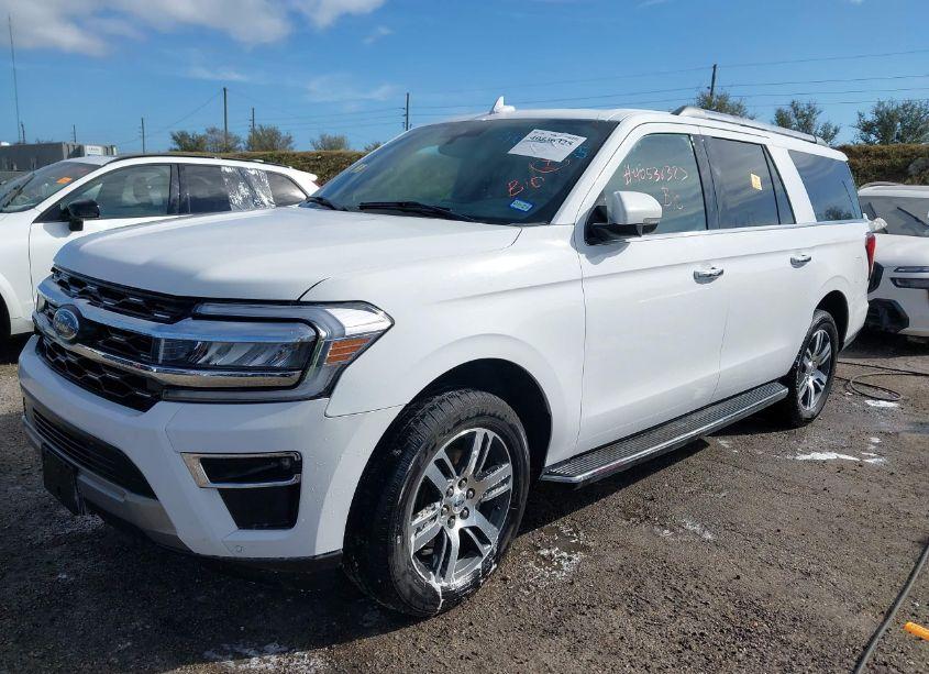 Photo 2 of 2022 Ford Expedition LIMITED MAX (VIN 1FMJK1KT2NEA29307)