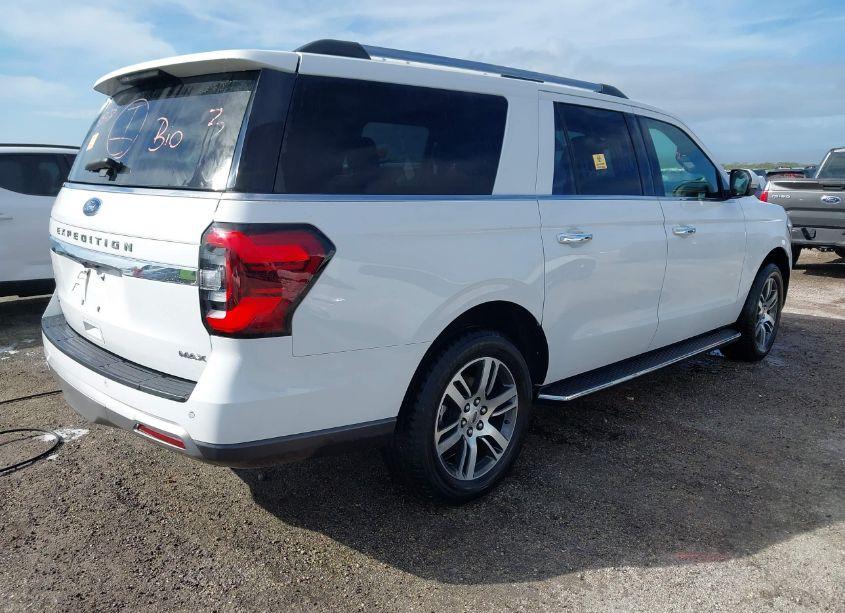 Photo 4 of 2022 Ford Expedition LIMITED MAX (VIN 1FMJK1KT2NEA29307)