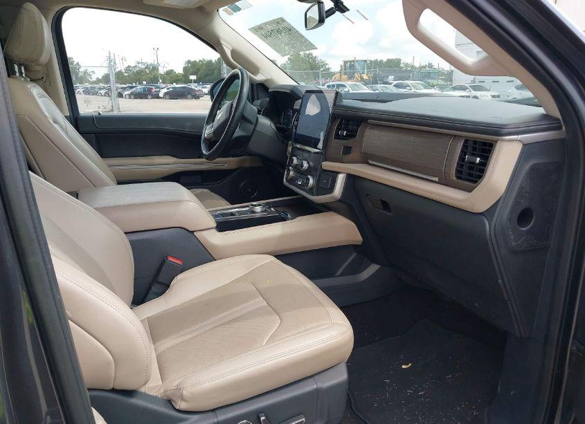 Photo 5 of 2022 Ford Expedition LIMITED MAX (VIN 1FMJK1KT2NEA58032)