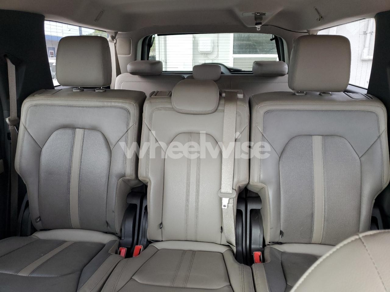 Photo 10 of 2019 FORD EXPEDITION MAX LIMITED (VIN 1FMJK1KT4KEA38246)