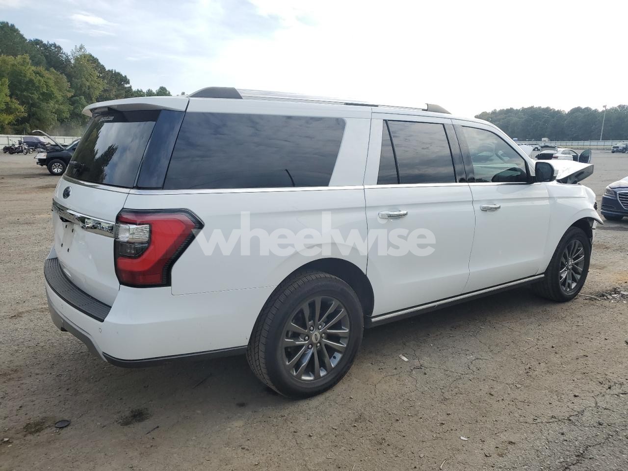 Photo 3 of 2020 FORD EXPEDITION MAX LIMITED (VIN 1FMJK1KT5LEA19917)